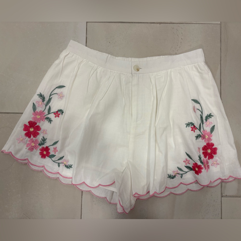 HYFVE White Shorts with Embroidery
